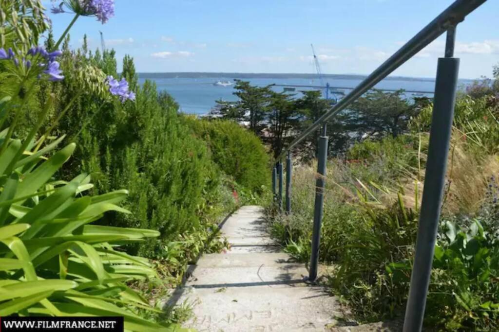 Joli Avec Jardin-terrasse Prive Apartment Brest